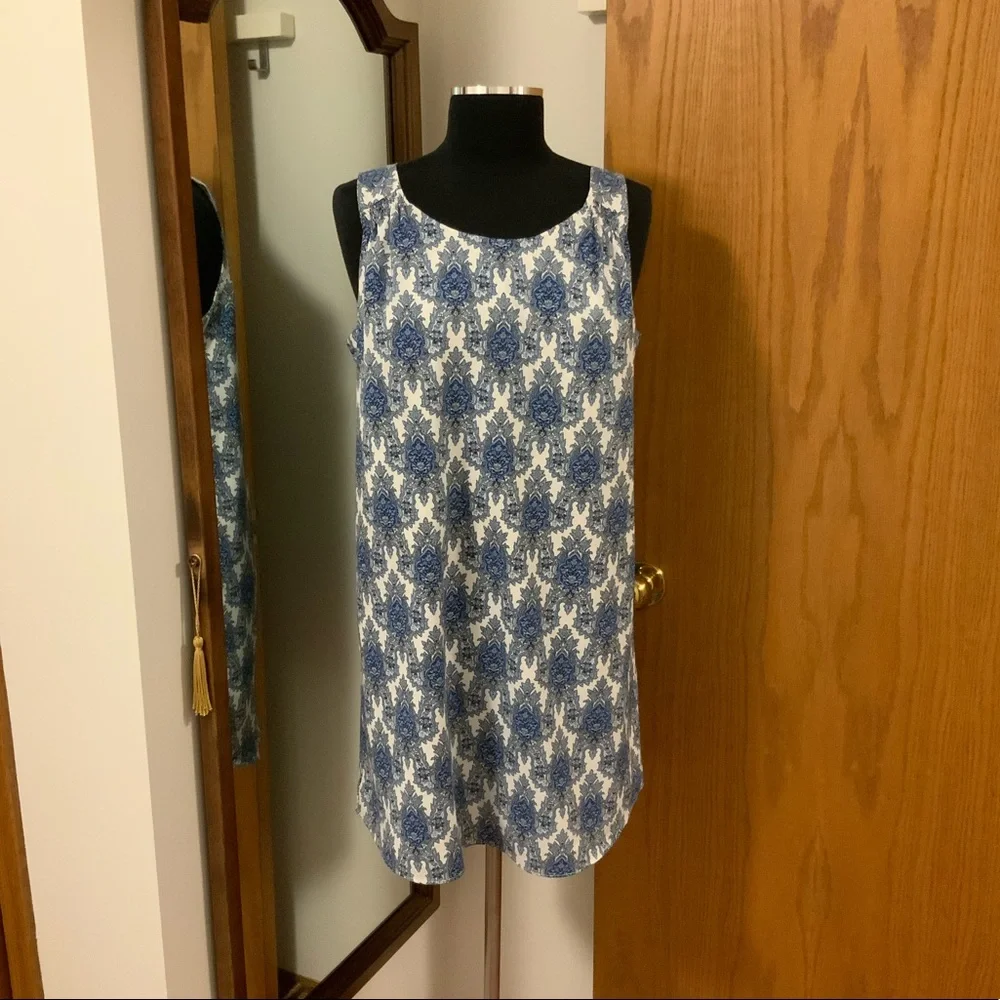 Blue & White Patterned Shift Dress - Picture 1 of 3